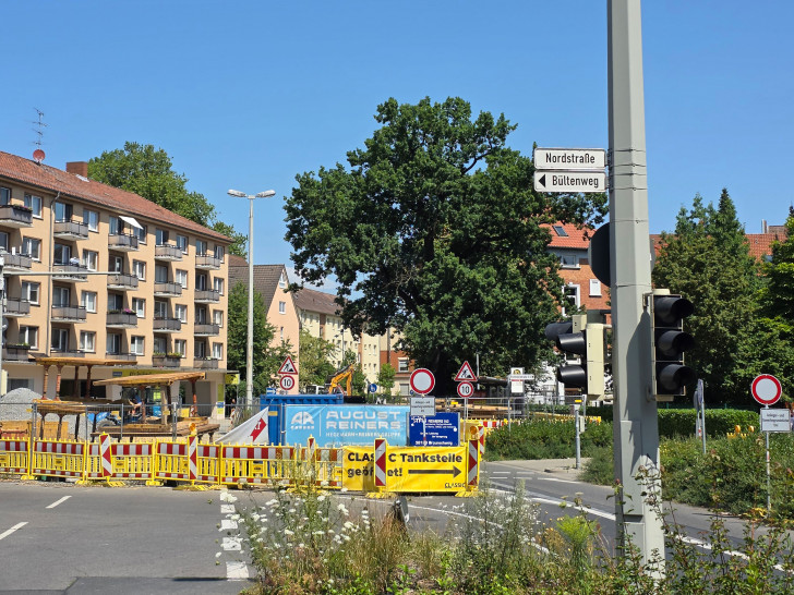 Von Süden kann der Bültenweg von Anliegern befahren werden.