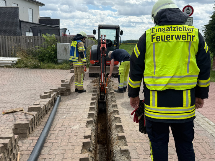 Die Gasleitung war bei Baggerarbeiten beschädigt worden.
