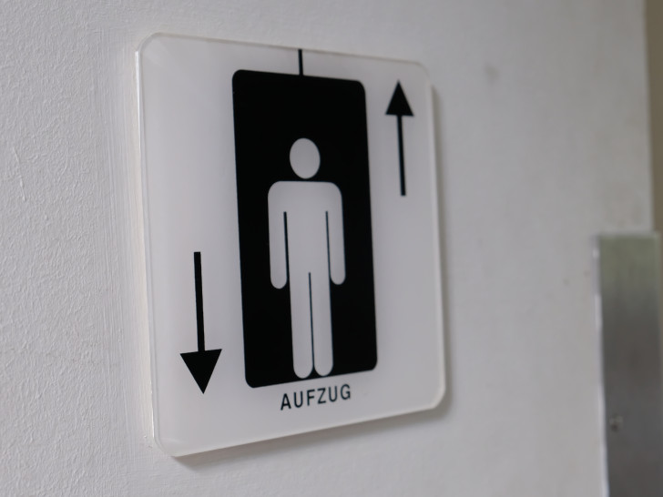 Ab dem 20. Juli wird der Aufzug im Gebäude der Klubgartenstraße 11 erneuert. Der neue Aufzug wird voraussichtlich ab Ende August in Betrieb genommen. 