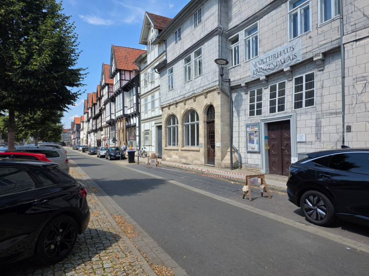 Hier soll ein sogenanntes Parklett entstehen.