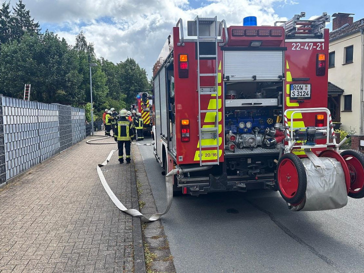 Die Feuerwehr an der Einsatzstelle (Archiv)