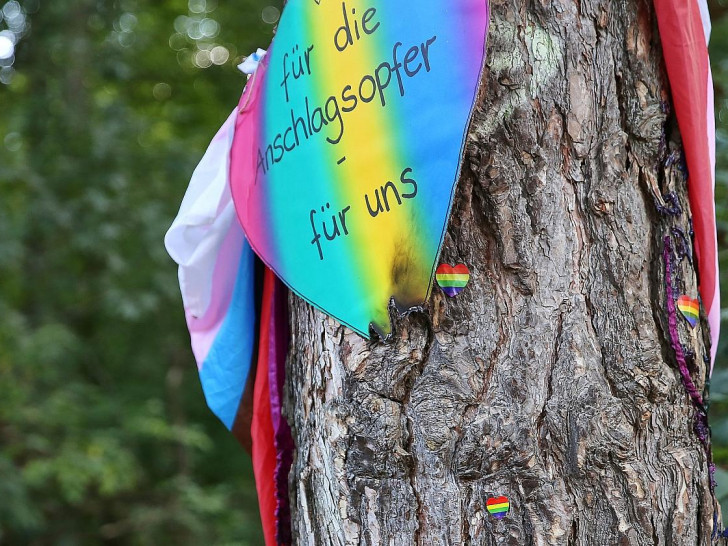 Sachbeschädigung an Gedenkort für CSD-Anschlag am 28.07.2026