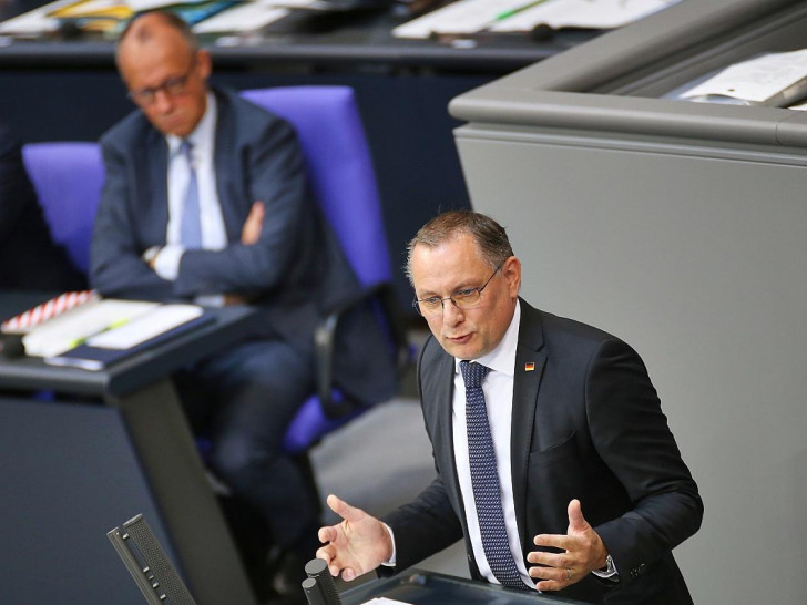 Friedirch Merz und Tino Chrupalla (Archiv)