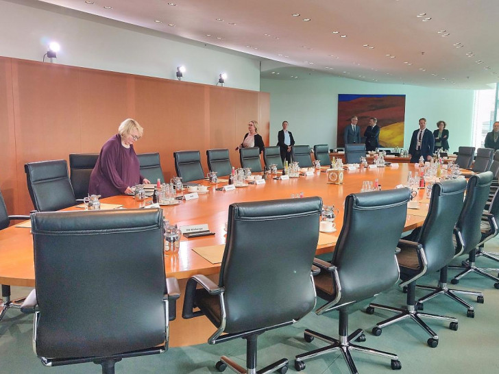 Kabinettstisch (Archiv)