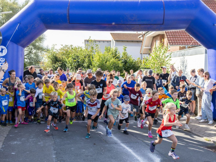 Mehr als 900 Läufer und Läuferinnen starteten beim 51. Schapener Volkslauf.