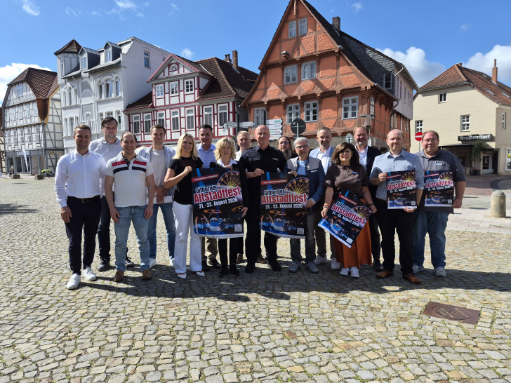 Veranstalter, Partner und Sponsoren stellen das Programm für das 45. Gifhorner Altstadtfest vor.