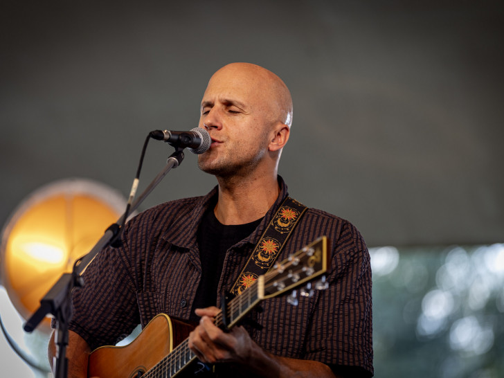 Milow begeisterte das Publikum in Wolfsburg.