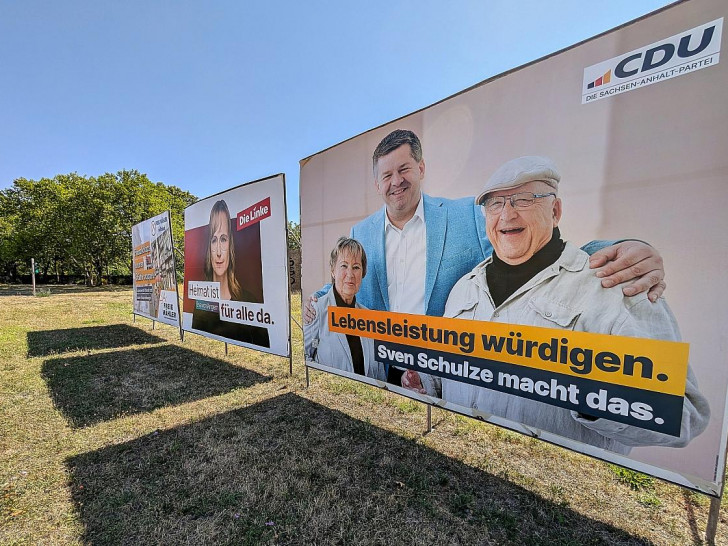 Wahlplakate vor der Landtagswahl in Sachsen-Anhalt (Archiv)