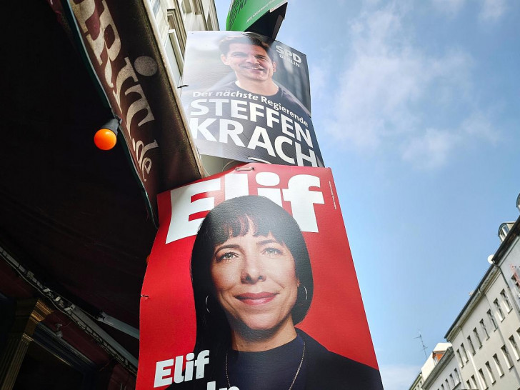Wahlplakate mit Steffen Krach, SPD, und Elif Eralp, Linke (Archiv)