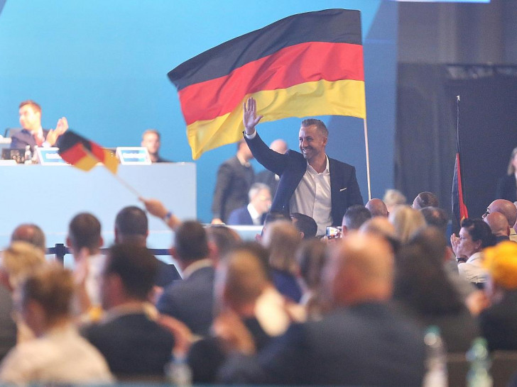 Ulrich Siegmund lässt sich auf AfD-Parteitag feiern (Archiv)