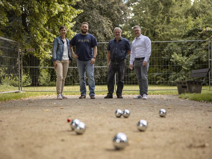 Petra Neumann, Simeon Grabowski, Michael von Groddeck und Florian Hahn (v. li.). 