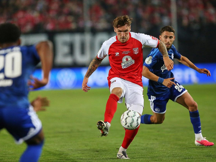 Hallescher FC - Schalke 04 am 24.08.2026