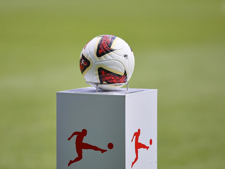 Offizieller Spielball am 08.08.2026