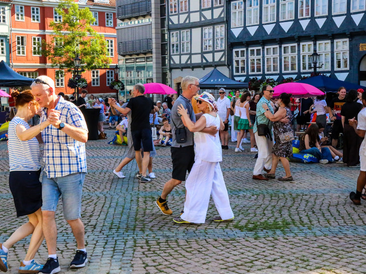 Der Stadtmarkt verwandelt sich wieder in eine große Tanzfläche.