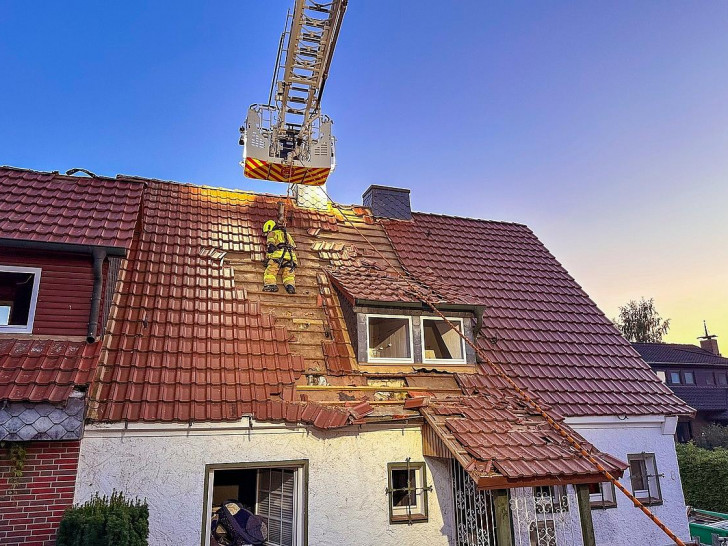 Feuerwehr Wildeshausen führt praxisnahen Sonderdienst in Abbruchobjekt durch (Archiv)