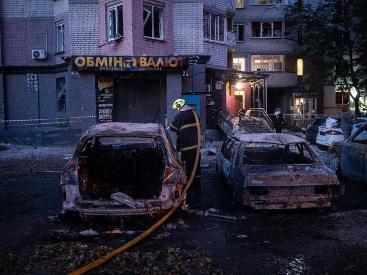 Schäden in Kiew nach russischen Angriffen am 01.08.2026