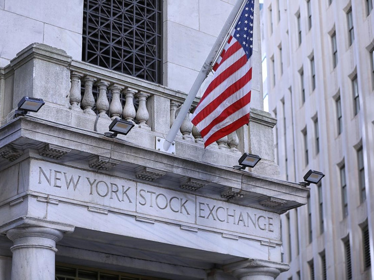 US-Fahne an der New York Stock Exchange
