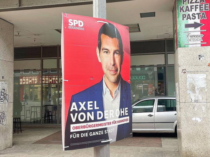Wahlplakat für die Kommunalwahlen (Archiv)