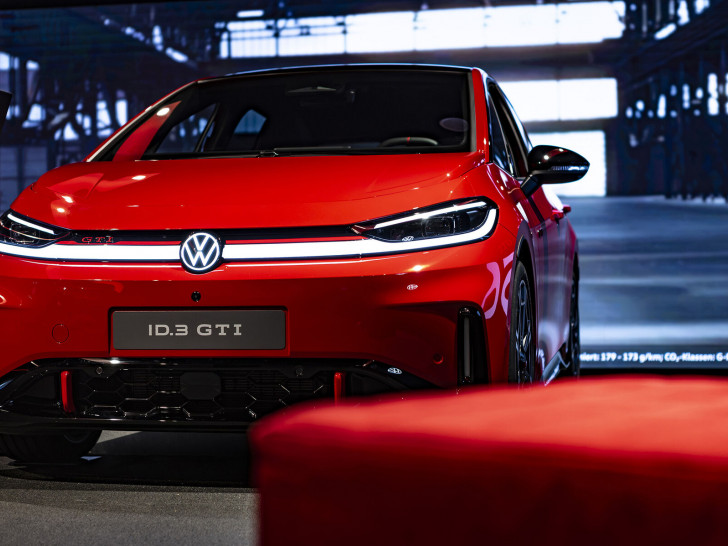 Auf den ersten Blick als GTI erkennbar: Das neue ID.3-Topmodell steht in der Tradition von fünf Jahrzehnten GTI-Geschichte.
