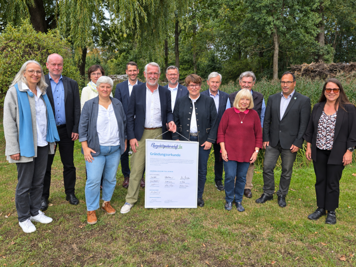 2. Reihe, von links: Dr. K. Flasche (UAN), D. Köllner, S. Müller, A. Ritter, O. Bley, H. Buchholz, H. Hermann, J. Koslowski und B. Kausch. 1. Reihe, von links: S. Schröder, H. Pieper, U. Spieler und I. Pfeffer.
