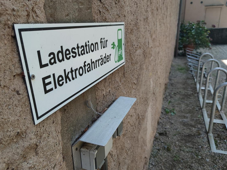 Ladestation für Elektrofahrräder (Archiv)