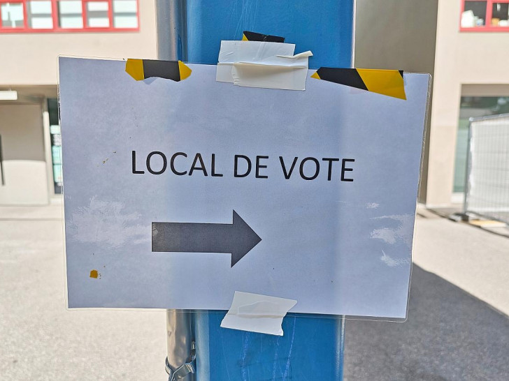 Wahllokal für Schweizer Volksabstimmung (Archiv)