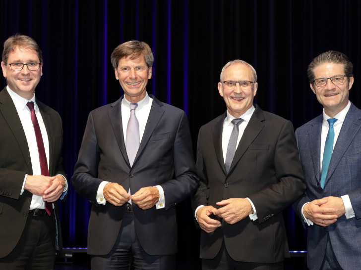Der neue Vorstand der Volksbank BRAWO (v. li.): Dr. Lars Berkefeld, Dr. Heiner Arnoldi, Jürgen Wache, Carsten Ueberschär