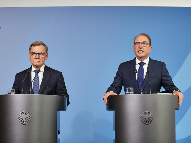 Johann Wadephul und Alexander Dobrindt am 01.09.2026
