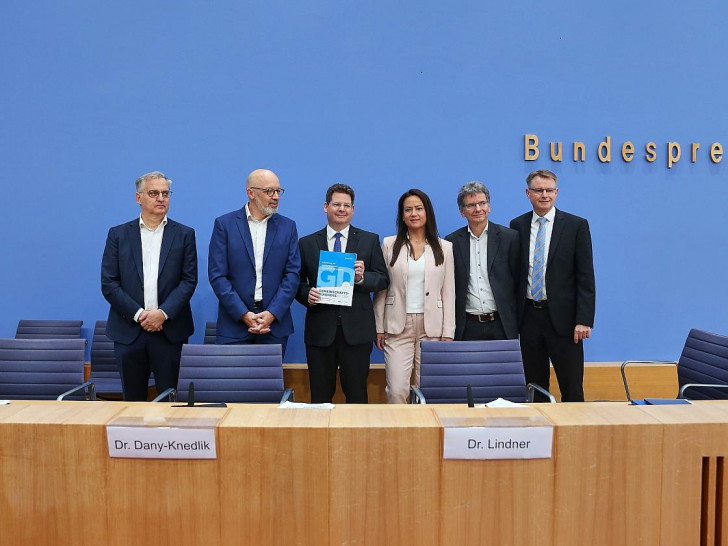 Gemeinschaftsdiagnose der Wirtschaftsforschungsinstitute Herbst 2026 am 24.09.2026
