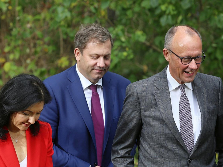 Katherina Reiche, Lars Klingbeil und Friedrich Merz (Archiv)