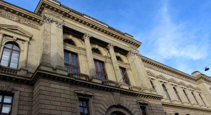 Frau angezündet und ermordet: Lebenslange Haft für Ehemann