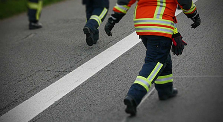 Schwerer Unfall: Vollbesetzter VW T-Cross verunglückt auf der A7 im Harz